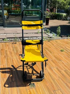 फोल्डेबल क्रॉस टाइप एल्यूमीनियम मिश्र धातु सीढ़ी स्ट्रेचर क्रॉलर संरचना हल्के वजन छोटे आकार