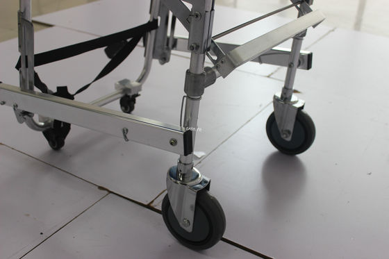 क्लास II 41KG मेडिकल रेस्क्यू एम्बुलेंस फोल्डिंग मैनुअल सीढ़ी निकासी चेयर स्ट्रेच 90 X 17 X 59 सेमी