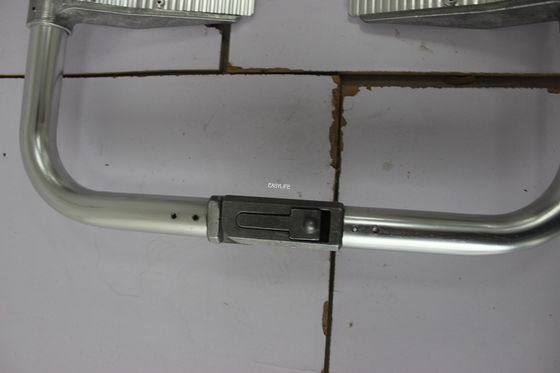 ब्लू 210 सेमी 44 सेमी एम्बुलेंस बंधने योग्य स्कूप स्ट्रेचर स्ट्रैप्स के साथ मैन्युअल रूप से संचालित